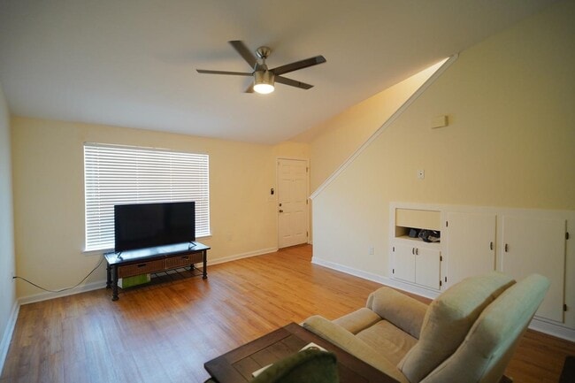 Building Photo - 4434 Gearhart Rd