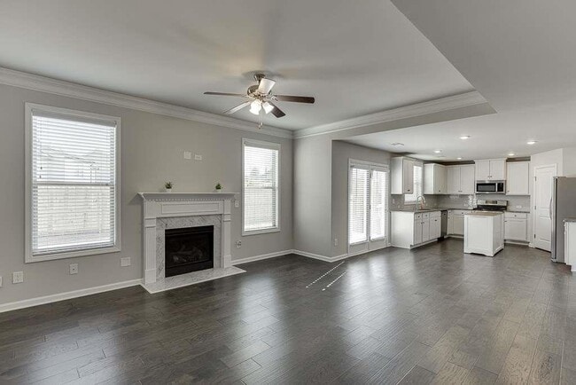 Building Photo - 6029 Fair Winds Cv