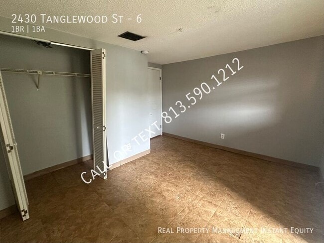 Building Photo - 2430 Tanglewood St