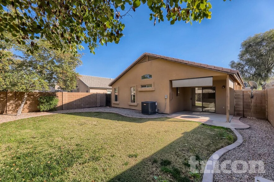 Building Photo - 7806 S 47th Ln