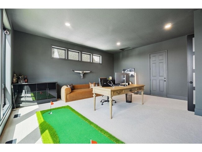 Building Photo - 6297 Yuma Ln N