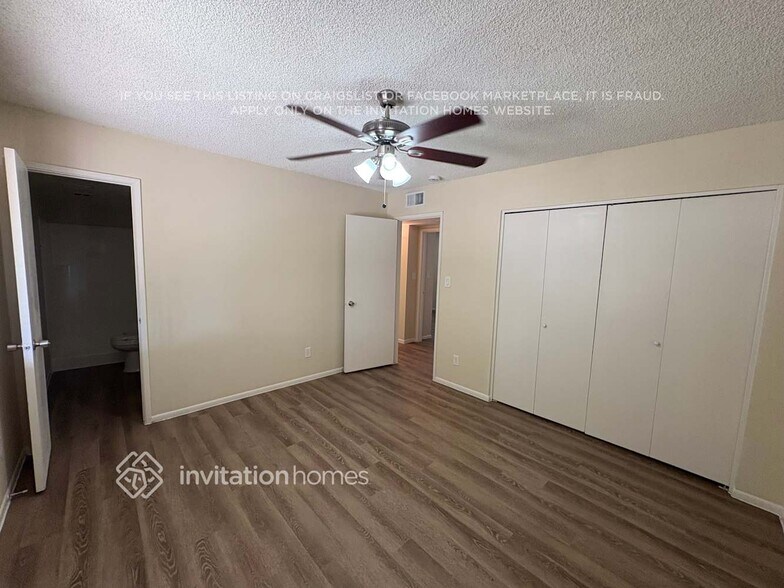 Building Photo - 7341 W Shangri La Rd