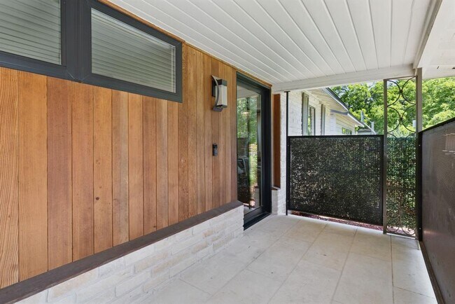 Building Photo - 6010 Nasco Dr