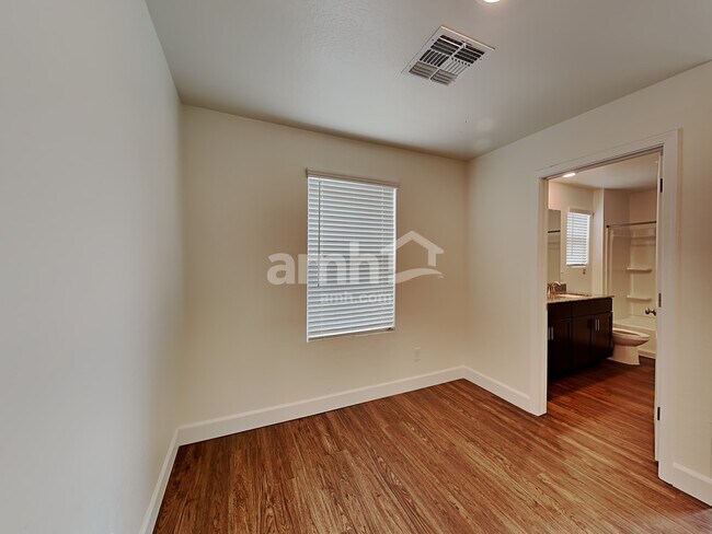 Building Photo - 661 W Bosal Dr