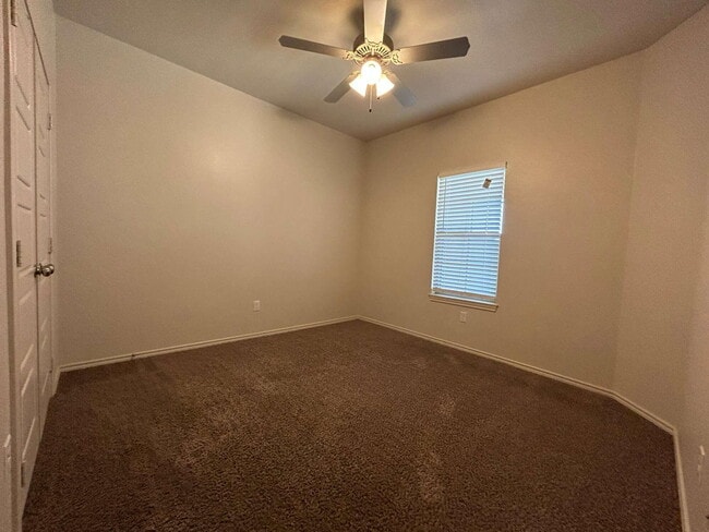 Building Photo - 11620 Evanston Ave