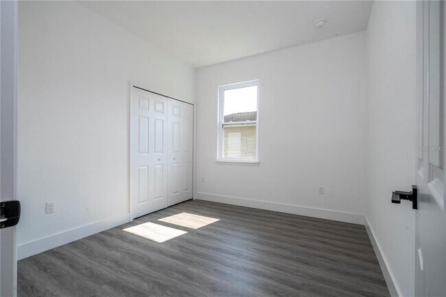 Building Photo - 6671 SW 151 Loop