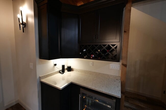 Building Photo - 23 Winter St