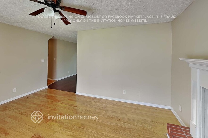 Building Photo - 305 Mary Alice Dr