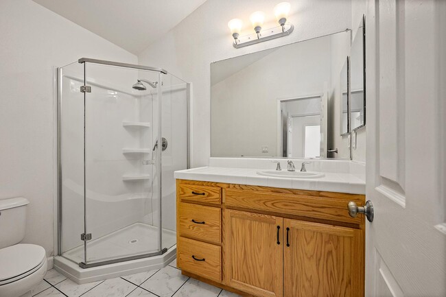 Building Photo - 2023 Northfield Dr