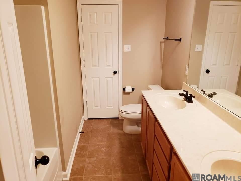 Building Photo - 14364 Summerset Dr