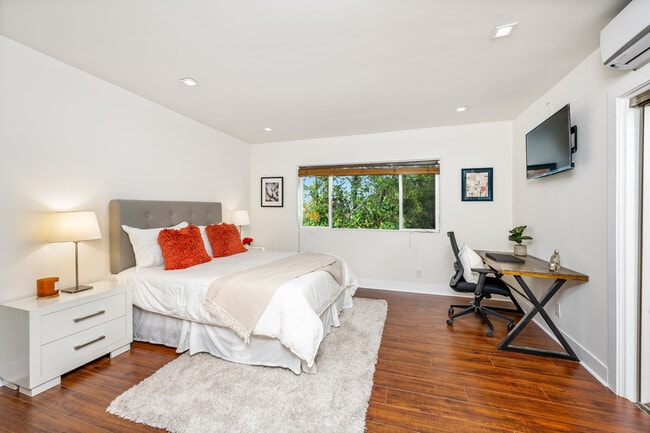 Building Photo - 3420 Blair Dr