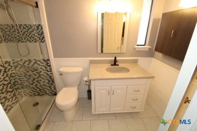 Building Photo - 1110 Timmons Dr