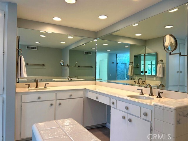 Building Photo - 25592 Leeward Dr