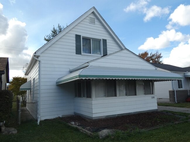 Building Photo - 26411 Belanger St