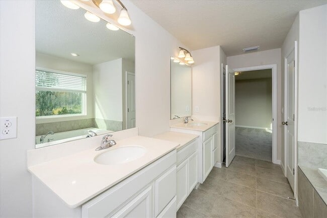 Building Photo - 10928 Osprey Glade Ter