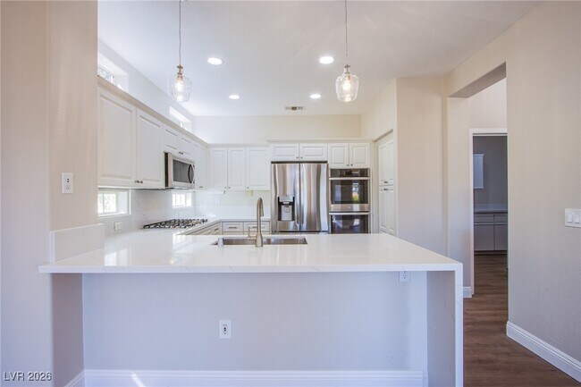 Building Photo - 2660 Crown Ridge Dr