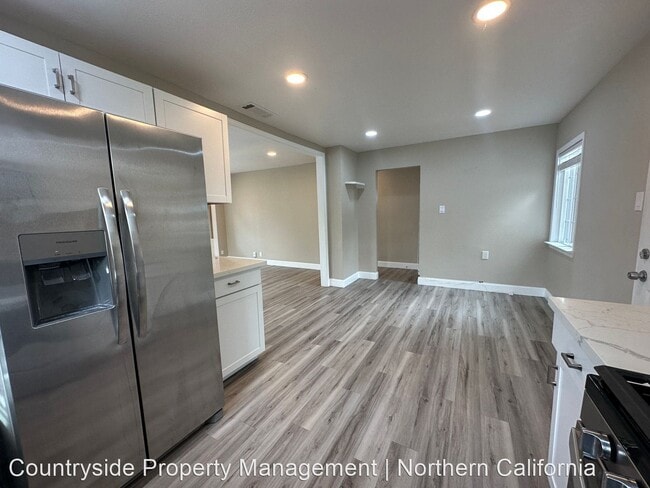 Building Photo - 3 br, 2 bath House - 2201 Eicher Ave