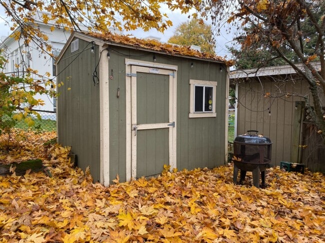 Building Photo - Close to Providence Hospital