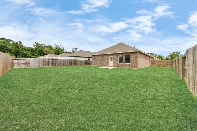 Building Photo - 314 Carlos Leal Dr