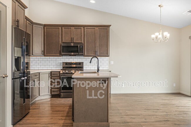 Building Photo - 3995 W Belgrave Wy