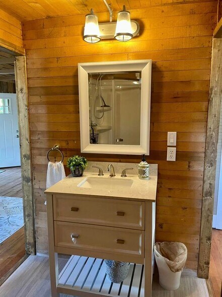 Building Photo - 536 Dameron Dr