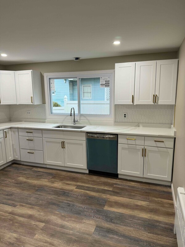 Building Photo - 130 Lake Ave