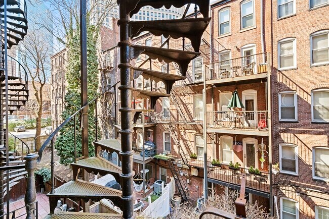 Building Photo - 19 Cortes St