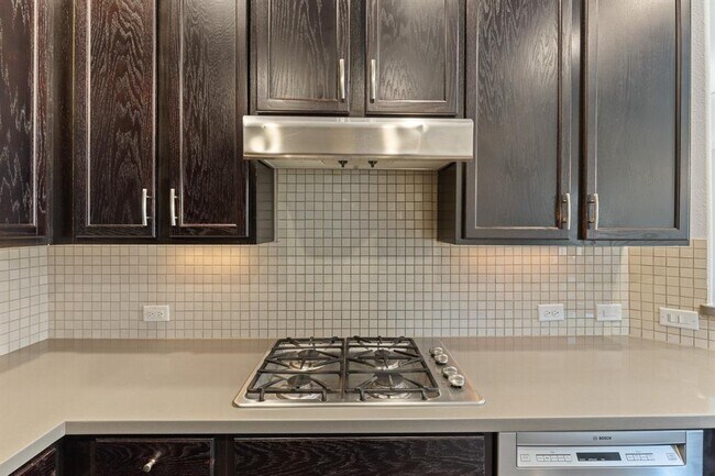 Building Photo - 506 Hummingbird Ln