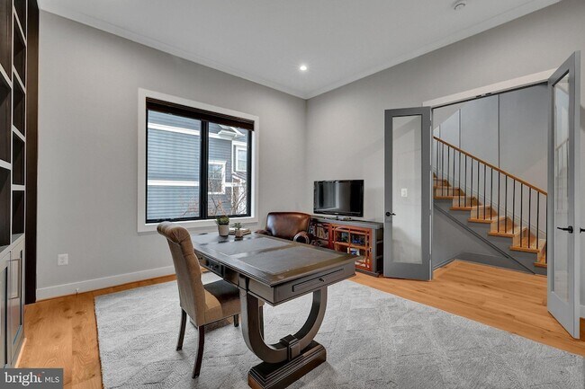 Building Photo - 1100 Balls Hill Rd