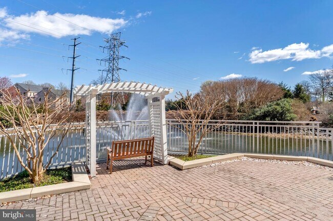 Building Photo - 11800 Sunset Hills Rd