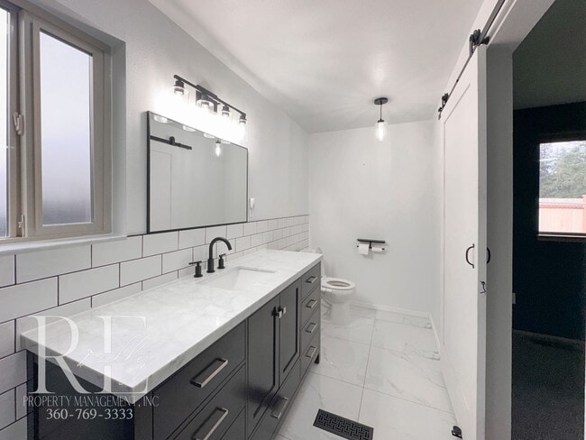 Building Photo - Single-Story Comfort on Lansing | Renovated Primary Bath, Covered Deck & Big Backyard