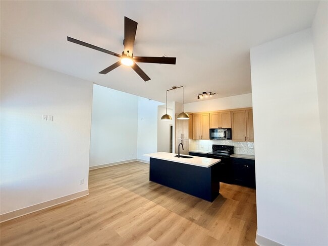 Building Photo - 4214 Clover St