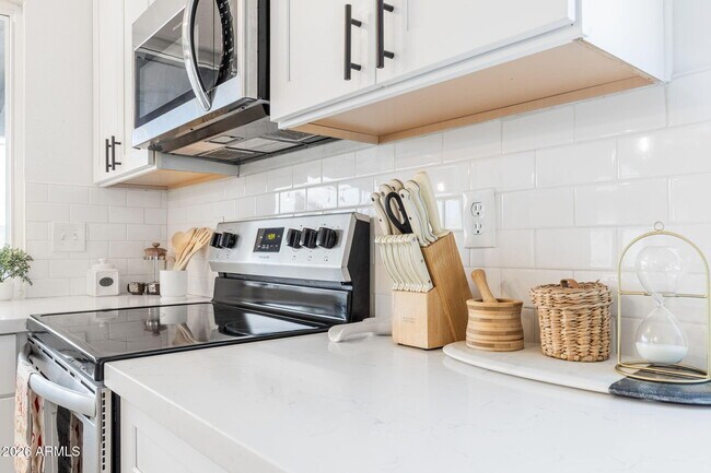 Building Photo - 2529 E Commonwealth Cir