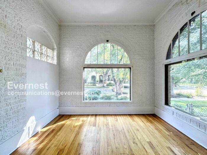 Building Photo - 983 S Gilpin St