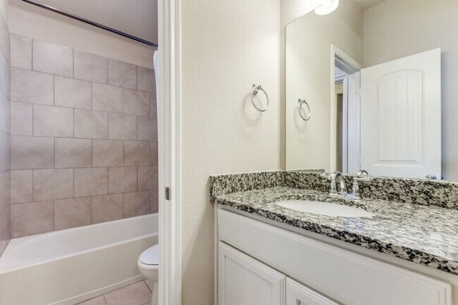 Building Photo - 9905 Beaver Dam Ln