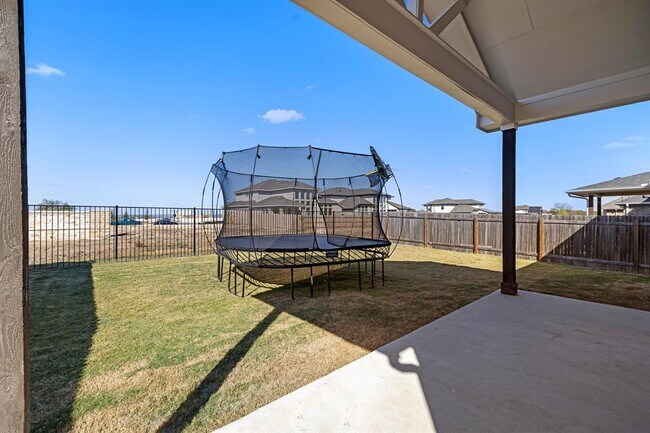 Building Photo - 408 Ravello St