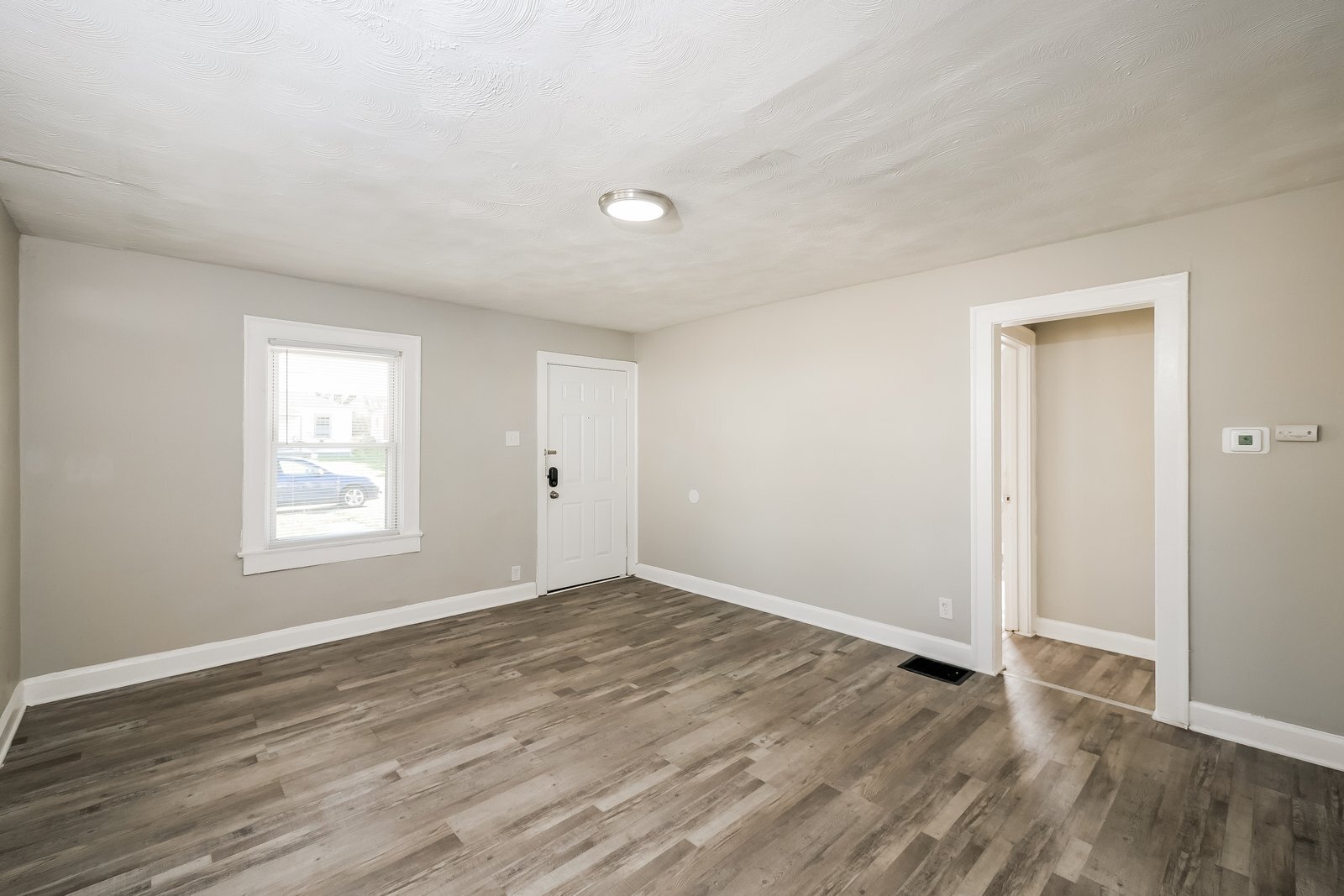 Building Photo - 3772 N Parker Ave