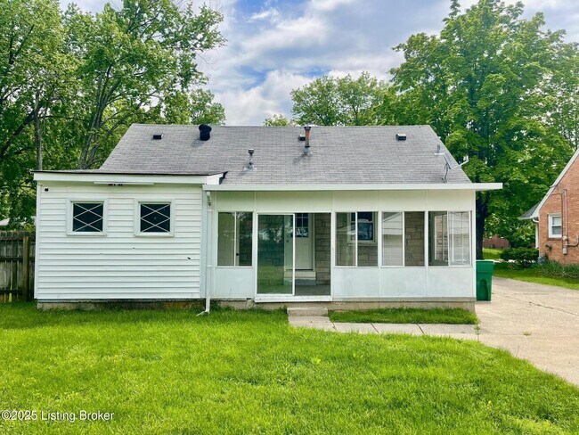 Building Photo - 6112 Corinth Way