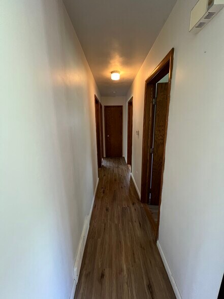 Building Photo - 1720 Heuss Ave