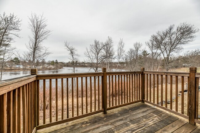 Building Photo - 39 River Village Dr