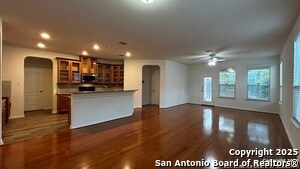 Building Photo - 1323 Hummingbird
