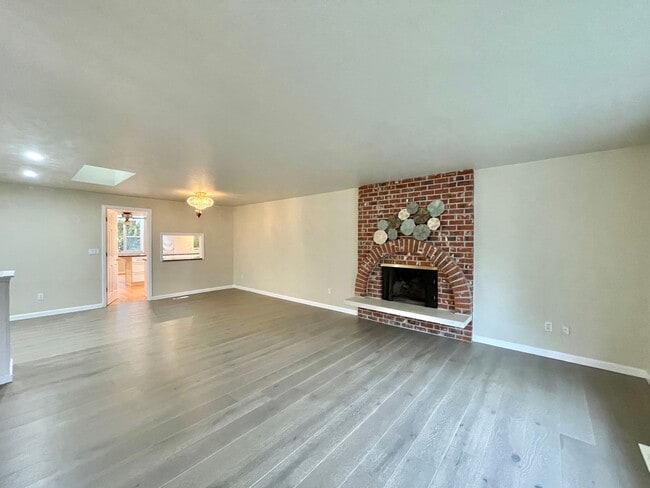 Building Photo - Great Home for rent