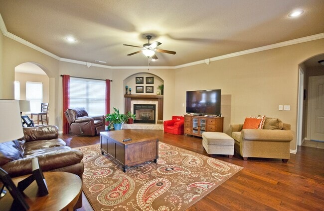 Building Photo - ***1804 SW Sequoia***