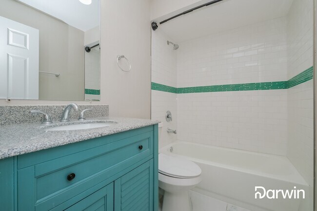 Building Photo - 4906 Oakshire Dr