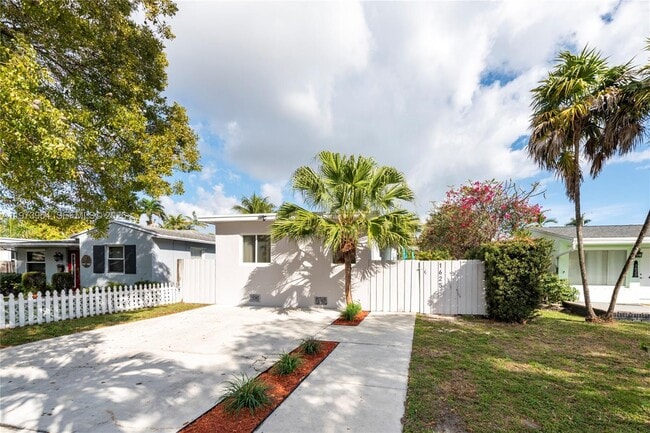 Building Photo - 1625 Fletcher St