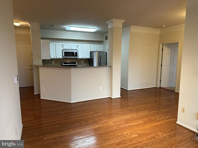 Building Photo - 1550 Spring Gate Dr.