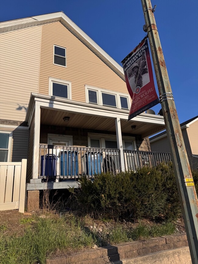 Building Photo - 2385 Main St