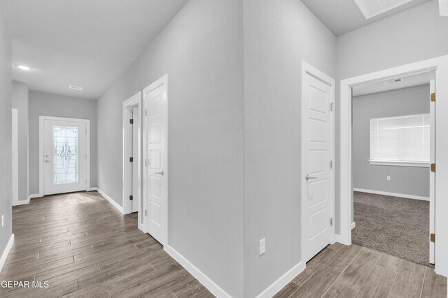 Building Photo - 11364 Santa Barbara