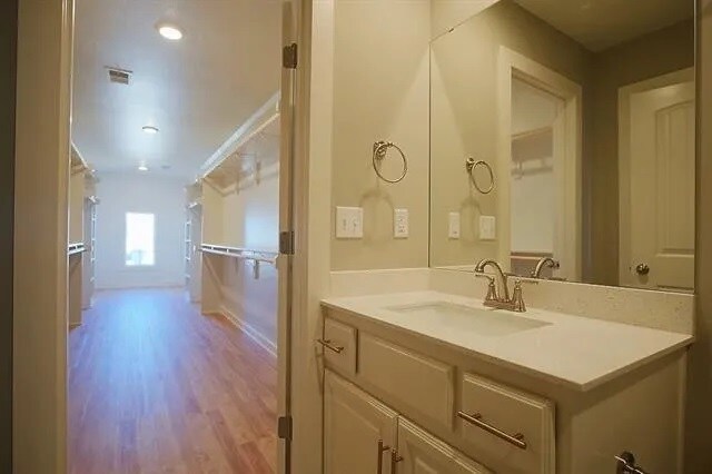 Bathroom 3 - 17332 Ballentine St