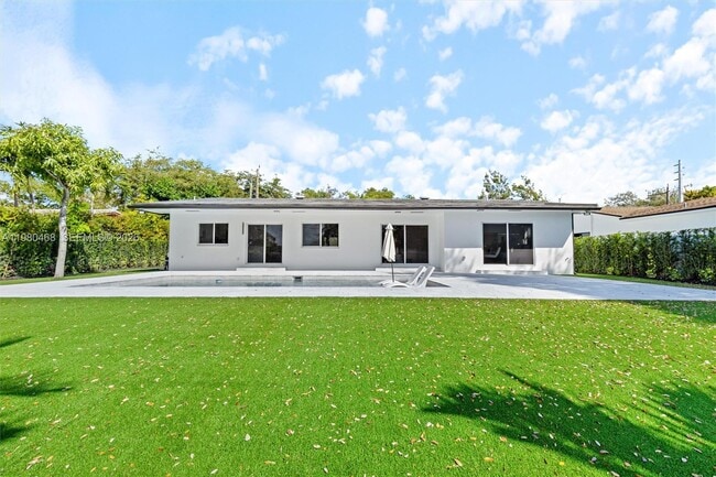 Building Photo - 1840 NE 199th St